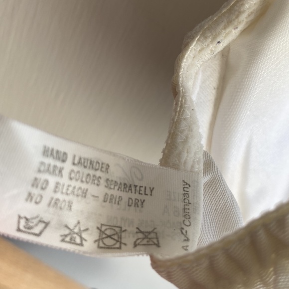 Vintage Vanity Fair Push Up Bras with Removable padding 1980s Wonder Bra Era 36A - Picture 7 of 15